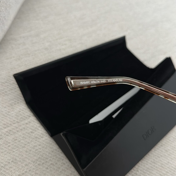 Dior Obscure Limited Edition Sunglasses in Tortoise and Black Metal - Picture 10 of 11